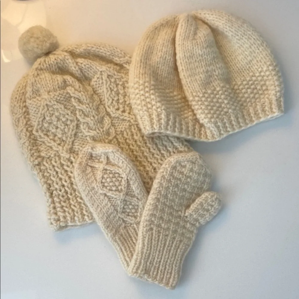 Vintage Cozy Cream Knit Hat and Mittens Set for Kids